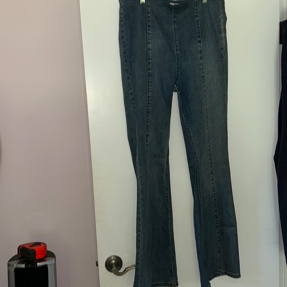Free People We the free 30 x 32 jeans pull on